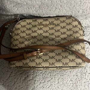 Crossbody Michael Kors bag